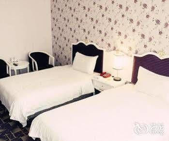Chengdu Lilac Hotel Fei Cheng Branch Exterior photo