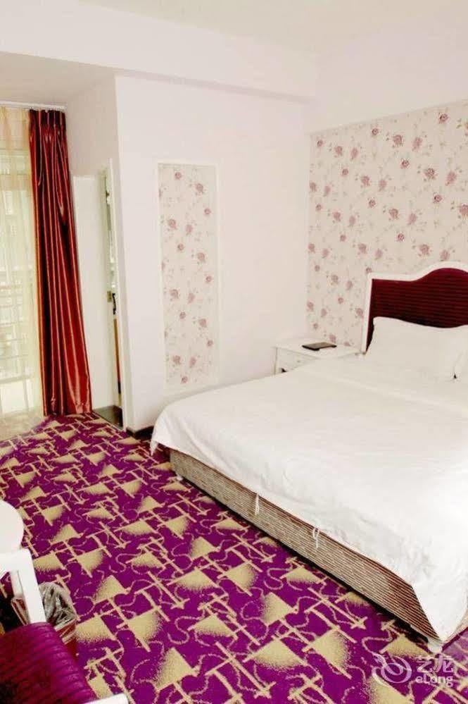Chengdu Lilac Hotel Fei Cheng Branch Exterior photo